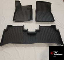 Load image into Gallery viewer, VW ID.4 : Premium 3 Pcs Floor Mats
